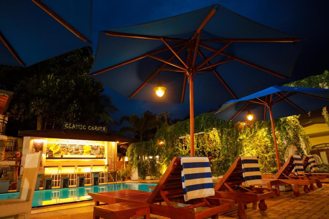 Royal Classic Resort Kandy Exteriör bild
